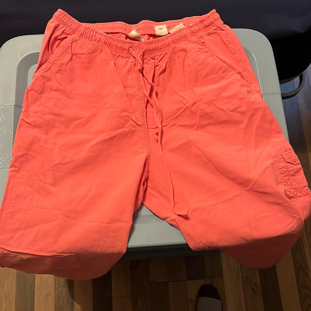 Erika capris size Large.